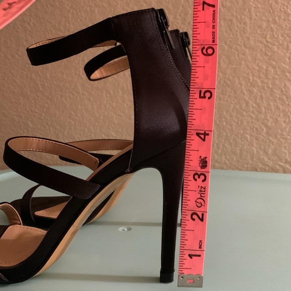 Express black 3 straps heels - size 6 - Picture 8 of 9